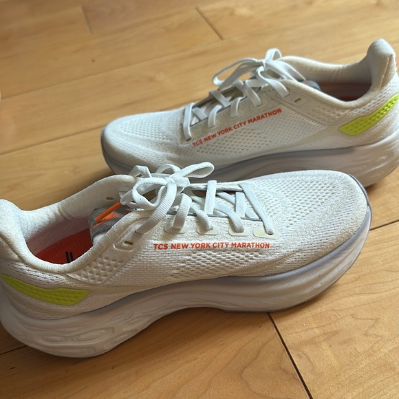 TCS NYC Marathon special edition New Balance 1080 - Picture 4 of 8